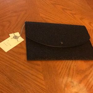 Sparkle black clutch